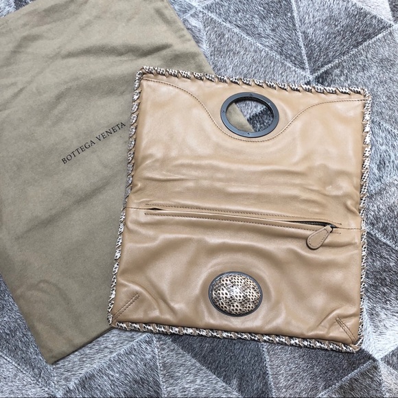 Bottega Veneta Ayers Clutch Bag✨ - Picture 3 of 8